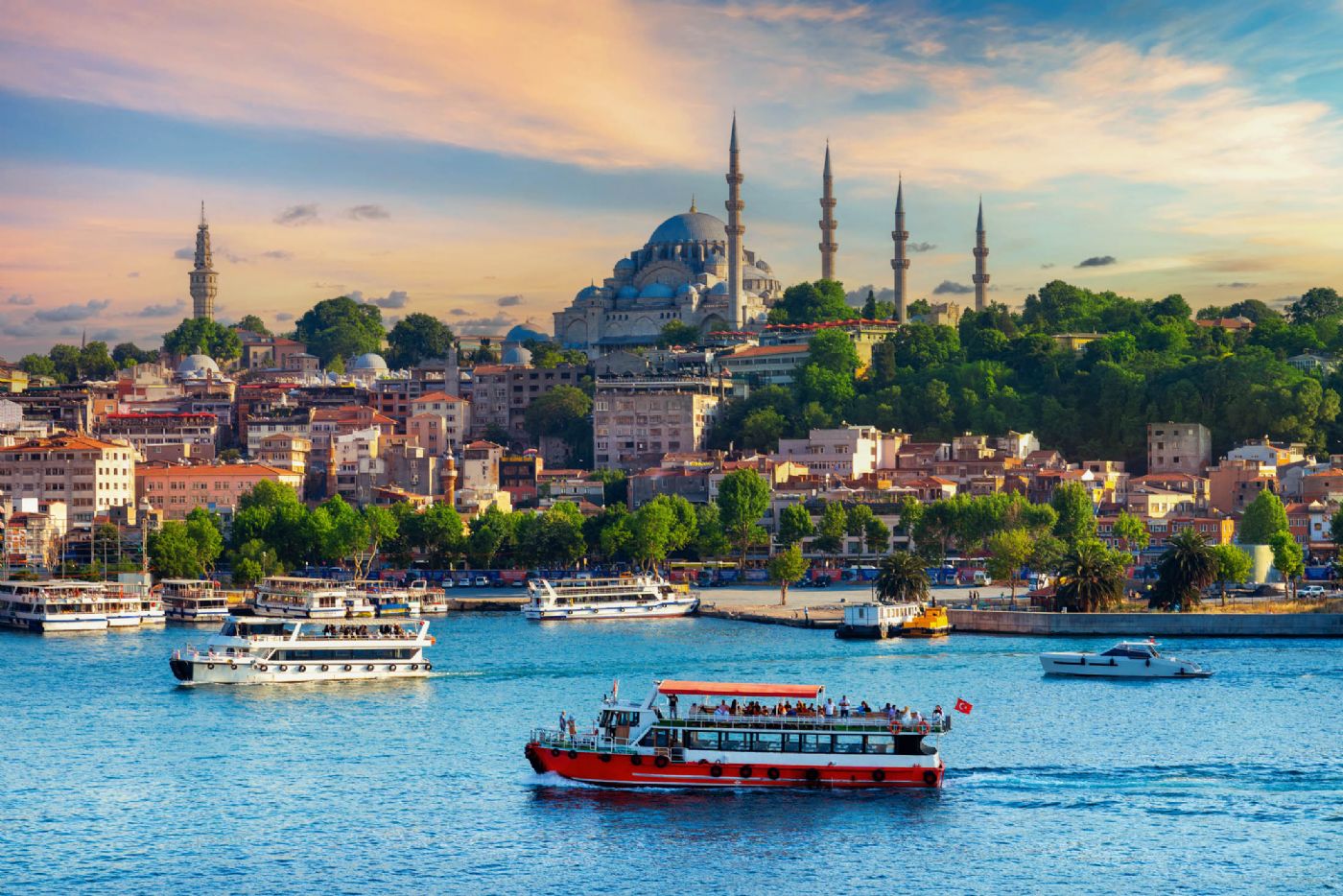 Bosphorus Tekneleri ile Teknede Şirket Yemeği Organizasyonu